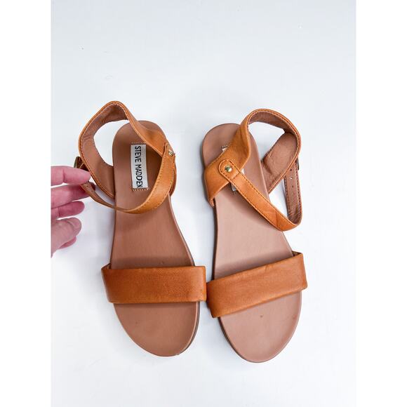Steve Madden Dina Size 5.5M Women's Casual Leather Ankle Strap Flat Sandal Brown - Picture 3 of 9